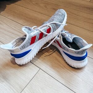 Adidas shoes M size 11.5